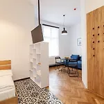 Check-in Apartment *