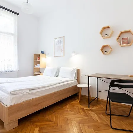 Check-in Apartment *